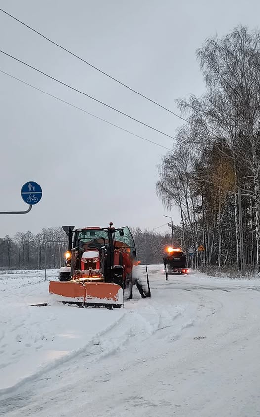 Zestaw pługopiaskarka na podstawie Kubota - ciągnik roliczy